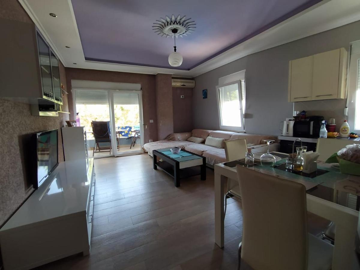 Mia'S Sea View Apartment Golem  Kültér fotó